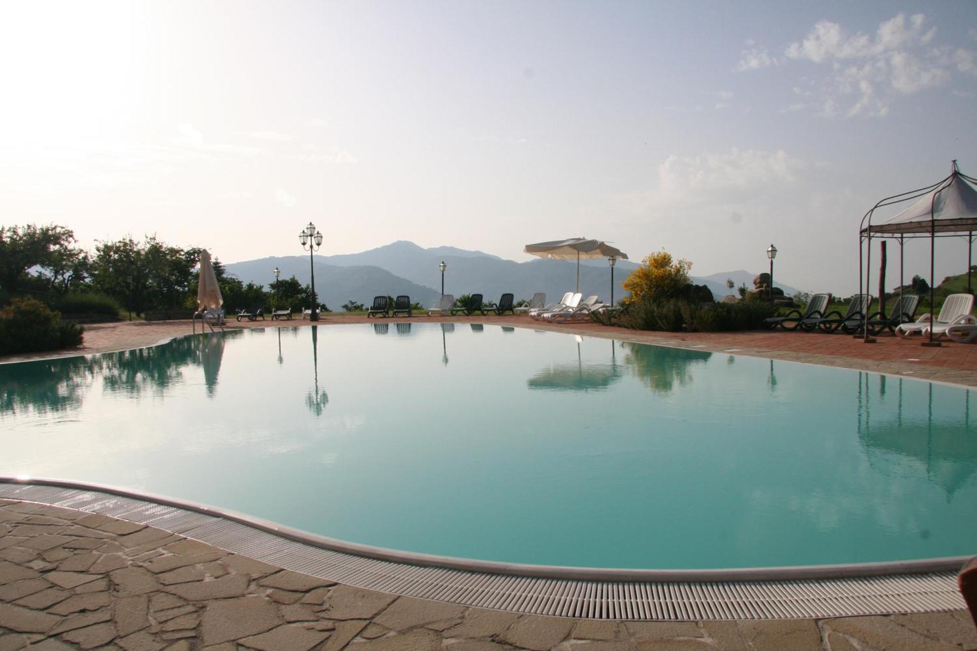 Вилла Agriturismo Il Daino San Piero Patti Экстерьер фото